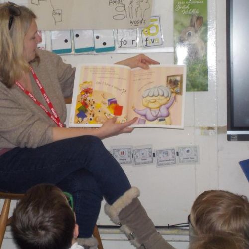 Learning about the Oakies parents and the roles they hold- from an illustrator to a veterinary nurse, landscape gardener and musician.