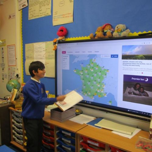 Weather forecasting in French - we have mastered 'il pleut' but are hopeful for 'soleil'